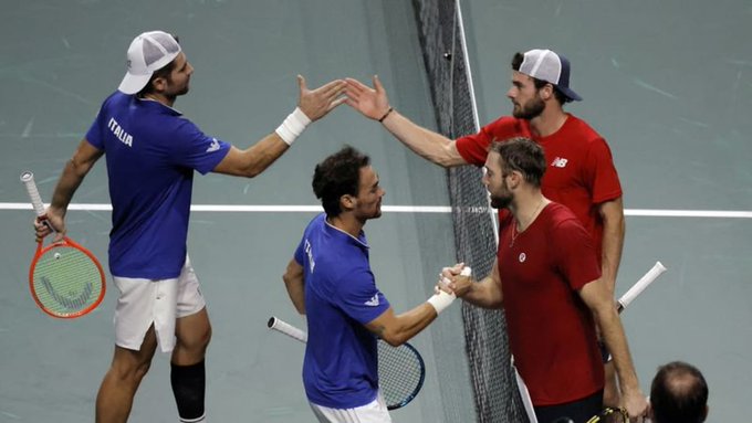 Italy stun United States to reach at DavisCup  semi-finals